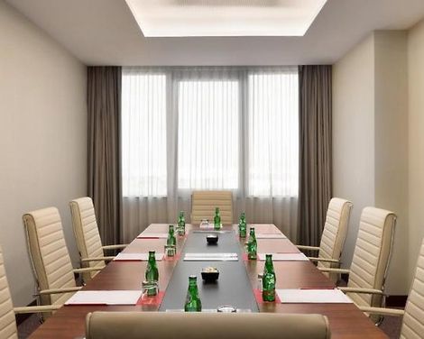 Ramada by Wyndham Lisbon-2