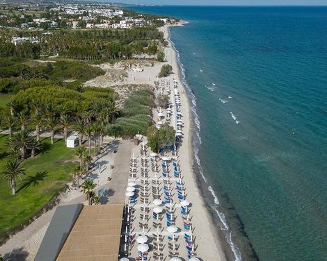 Caravia Beach Hotel & Bungalows-4