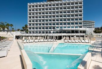 Hotel, Hotel Caserio