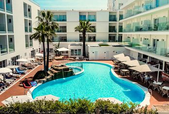 Hotel, Hotel Capricho & Spa