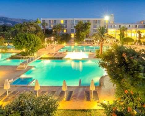 Caravia Beach Hotel & Bungalows-4