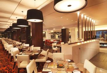 Hotel, Mövenpick Dubai Grand Al Bustan