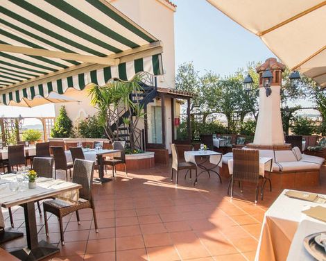 Hotel Diana Roof Garden-1