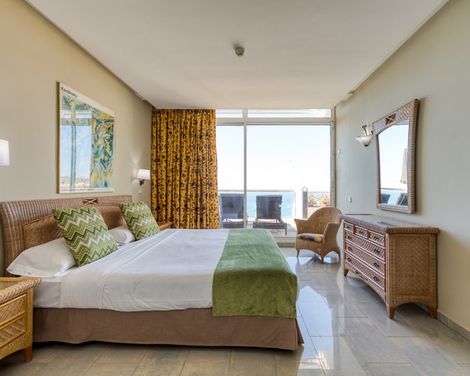 Holiday Club Jardin de Amadores-4