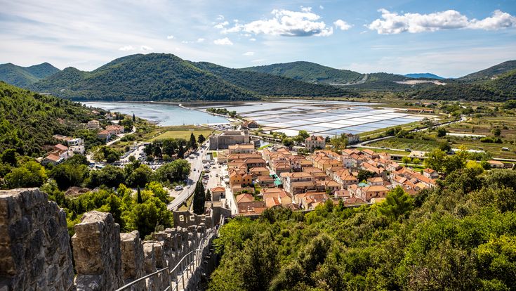 Ston_Blick über Ston auf das Meer