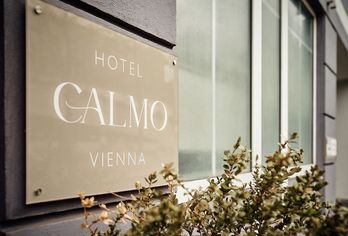 Hotel, Hotel Calmo