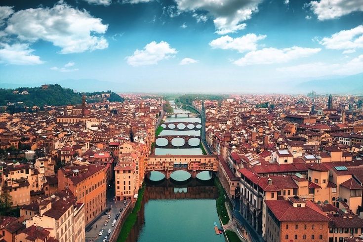 Eine Luftaufnahme der Ponte Vecchio in Florenz.