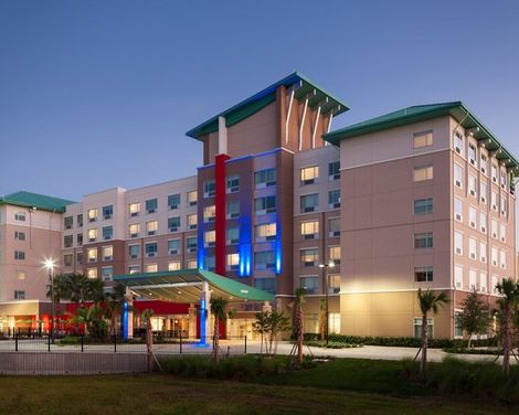 Holiday Inn Express & Suites Orlando At Seaworld-1
