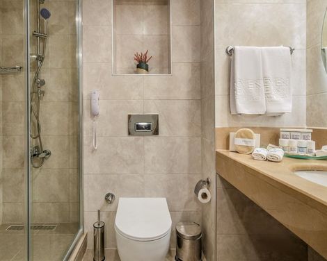 Gravel Hotels Select-0