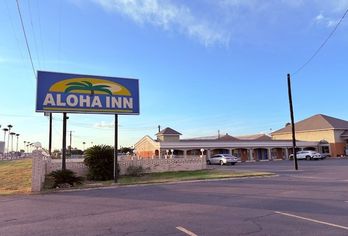 Hotel, Aloha Inn