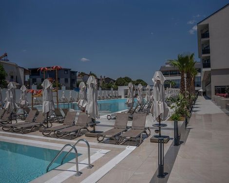 Avia Resort & Spa-1