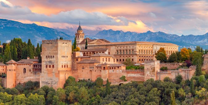 Alhambra, Granada, Spanien bei Sonnenuntergang