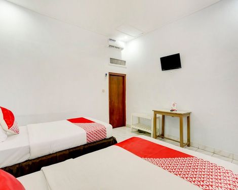 Super OYO 3261 Hotel Ratu-2