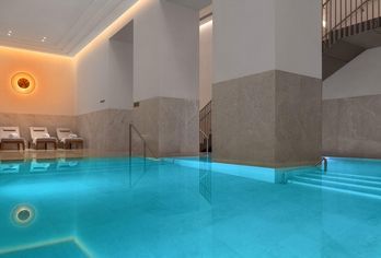 Hotel, Almanac Vienna