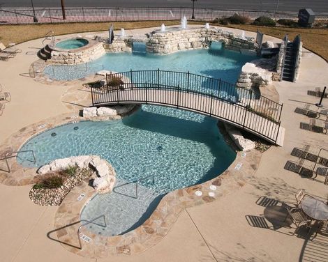 Hampton Inn & Suites Fredericksburg-0