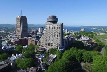Hotel, Hôtel Le Concorde Québec