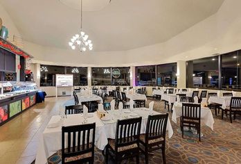 Hotel, Ramada by Wyndham Kamloops