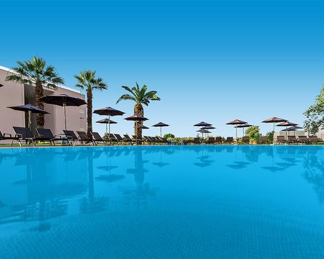 Mythic Summer Hotel -0