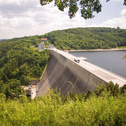 Urlaub im deutschen Mittelgebirge Harz Blick auf die Rappbodetalsperre