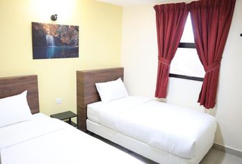 Hotel, Island City Hotel