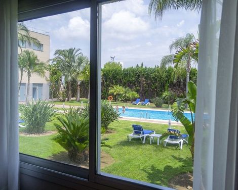 Ramada by Wyndham Valencia Almussafes-2