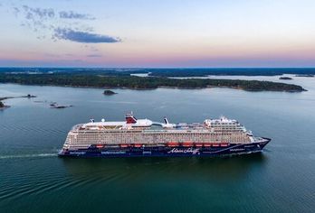Kreuzfahrtschiff, Mein Schiff 7