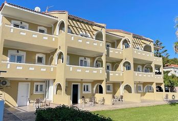 Hotel, Zeus Studios & Apartments