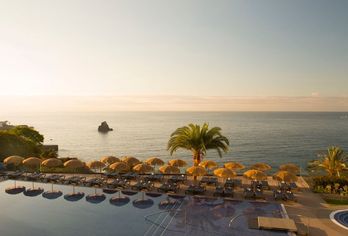 Hotel, Hotel Baía Azul