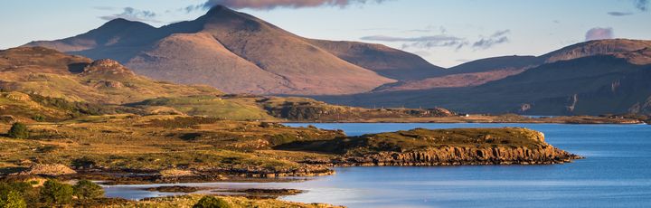 Blick auf Ben More mit seinem See und dem Berg.
