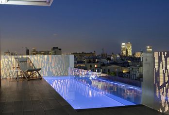 Hotel, Hotel Gaudi