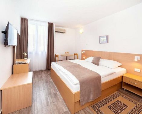 Omorika Hotel Punat-1