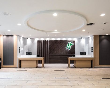 Holiday Inn Newark International Airport-3