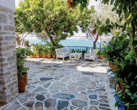 Blue Horizon Studios & Apartements-3