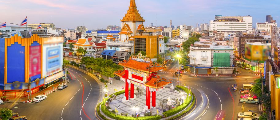 Bangkok ist bunt und laut – ein faszinierendes Erlebnis am Beginn eines unvergesslichen Urlaubs in Thailand