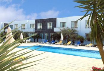 Hotel, Hotel Vale do Navio