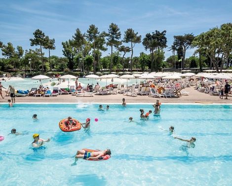 HU Park Albatros Village by Happy Camp-4