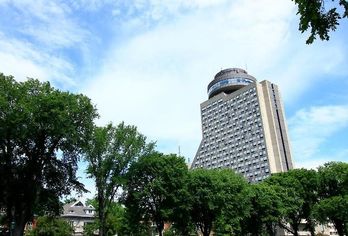 Hotel, Hôtel Le Concorde Québec