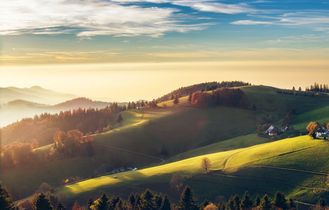 Herbstliche Berglandschaft Schwarzwald