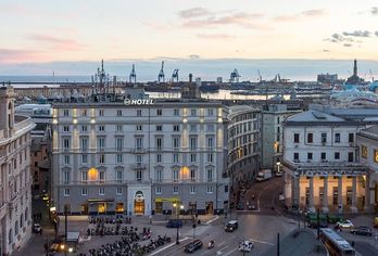 Hotel, B&B HOTEL Genova Principe