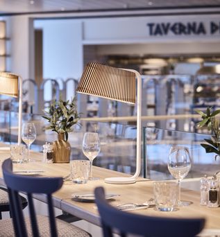 Griechisches Restaurant auf Mein Schiff Flow