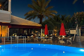 Hotel, Grand Ata Park Hotel