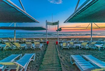 Hotel, Serenis Hotel