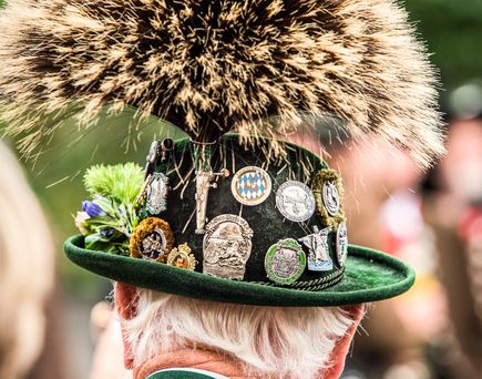 Städtereise München Urlaub Traditionelle Kopfbedeckung