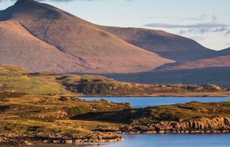 Blick auf Ben More mit seinem See und dem Berg.