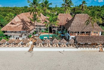 Hotel, Dream's Bay Beach Hotel