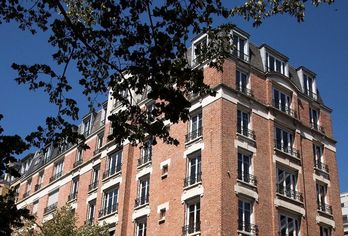 Hotel, Chouette Hôtel
