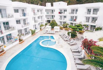 Hotel, Balansat Resort