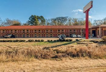 Hotel, OYO Hotel Jefferson TX Hwy 59