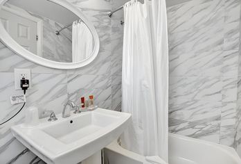 Hotel, The Garden Hotel & Resort