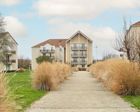 Zenitude Hôtel Résidences Roissy Village-1